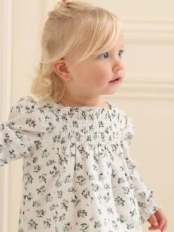 Robe à Smocks Bébé Fleuri -Cyrillus || PETIT BATEAU || MINNIE Soldes Boutique robe a smocks bebe fleuri 1