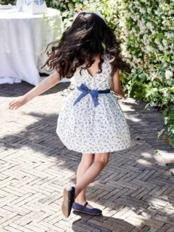 Robe De Cérémonie à Fleurs Et Plumetis Fille Ceinture Nouée Au Dos 18 Robe De Cérémonie à Fleurs Et Plumetis Fille Ceinture Nouée Au Dos -Cyrillus || PETIT BATEAU || MINNIE Soldes Boutique robe de ceremonie a fleurs et plumetis fille ceinture nouee au dos 7